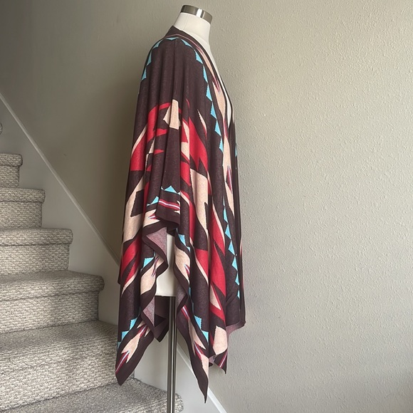 RANCHO ESTANCIA Western Aztec print Shawl poncho OS - Picture 5 of 11
